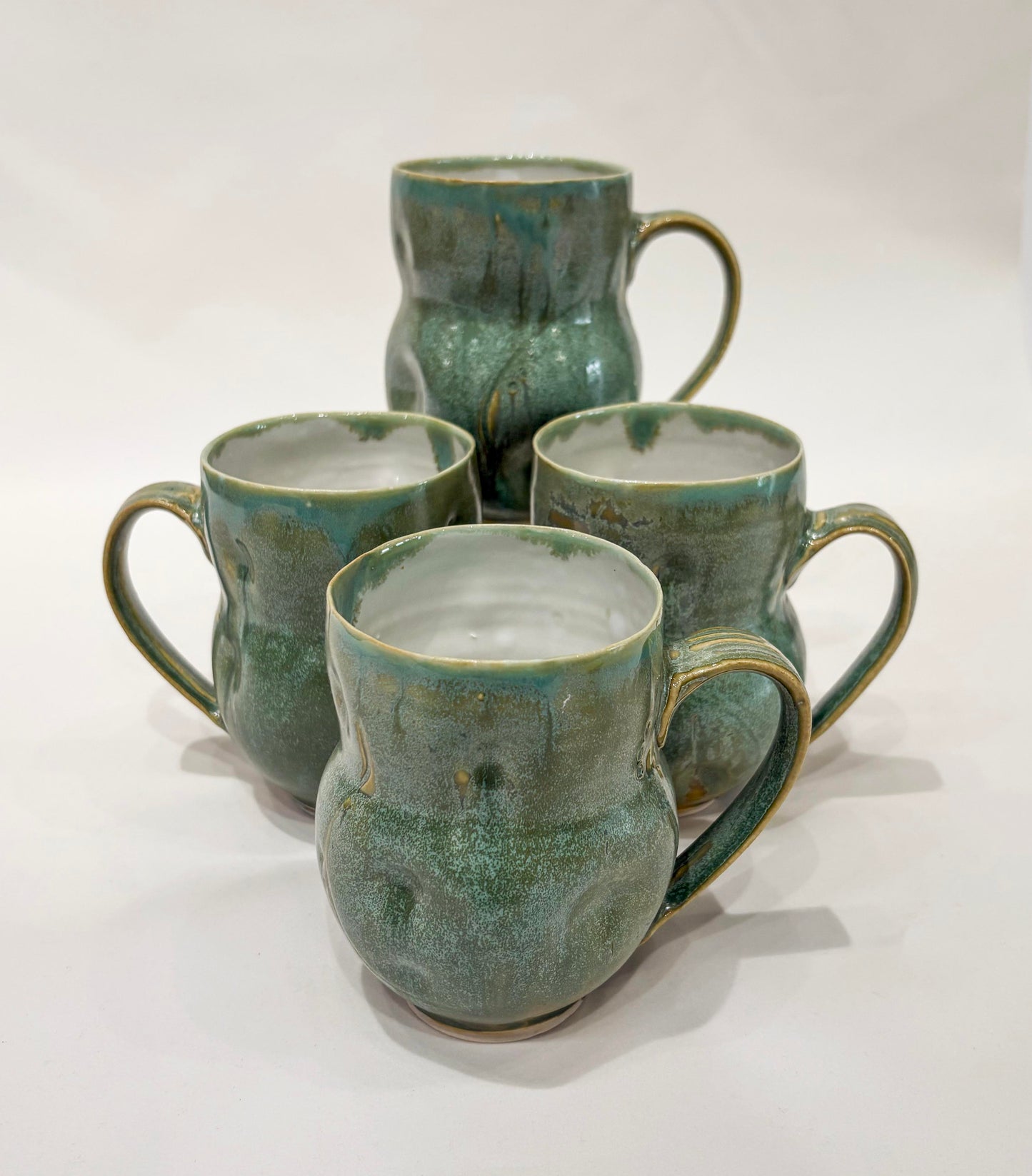Green Ivy Curvy Porcelain Mug